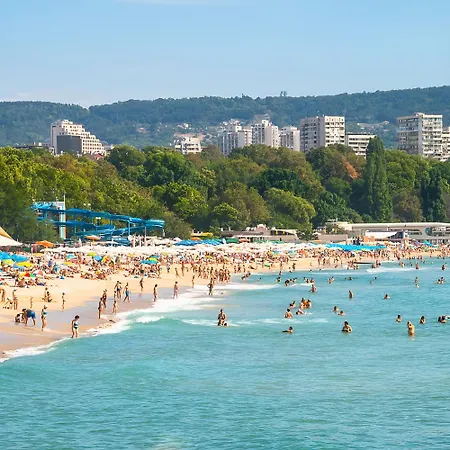 Luxury Seaside Апартамент